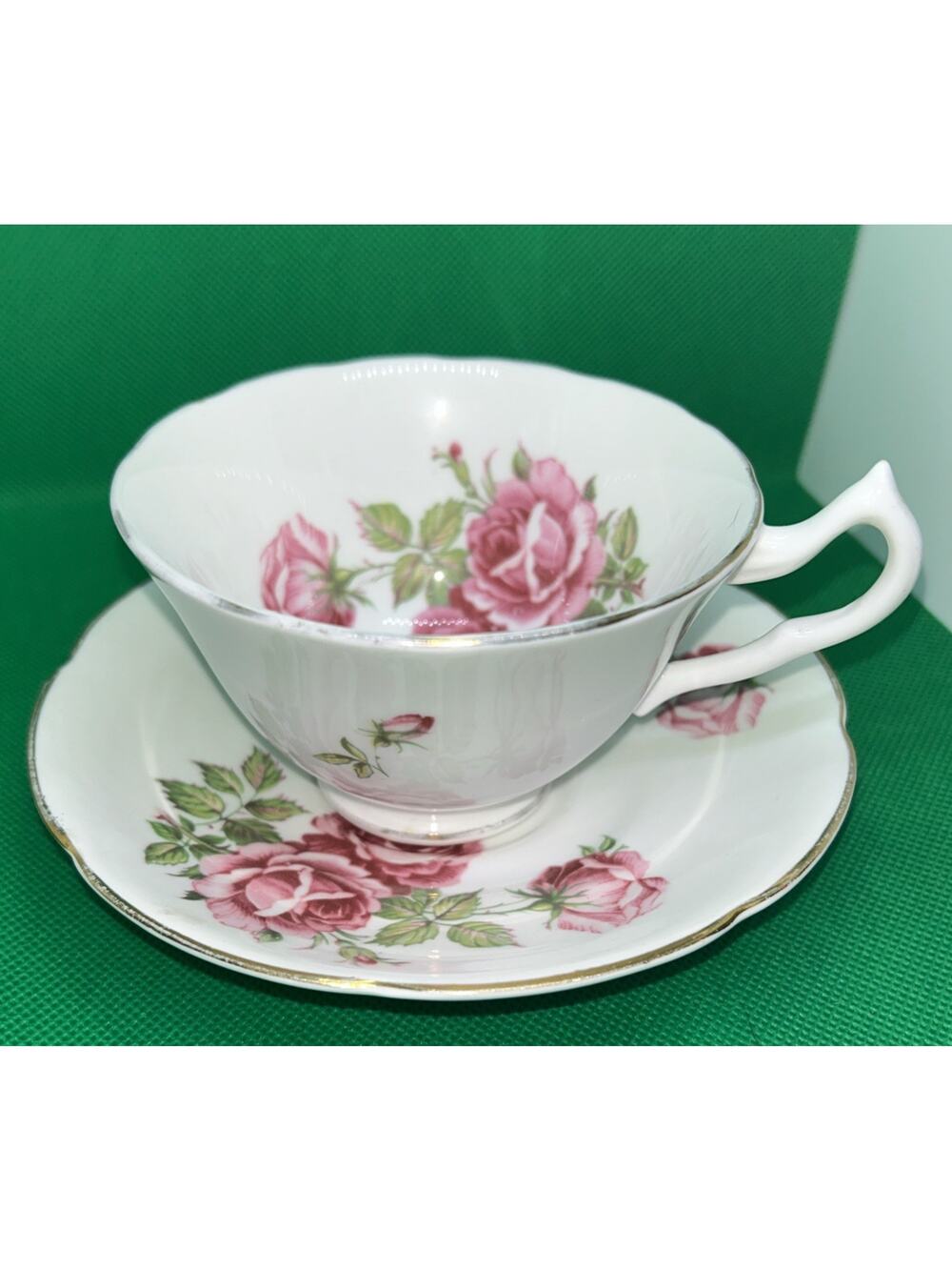 Vintage Collingwood Bone China Teacup & Saucer / Flowers / England
